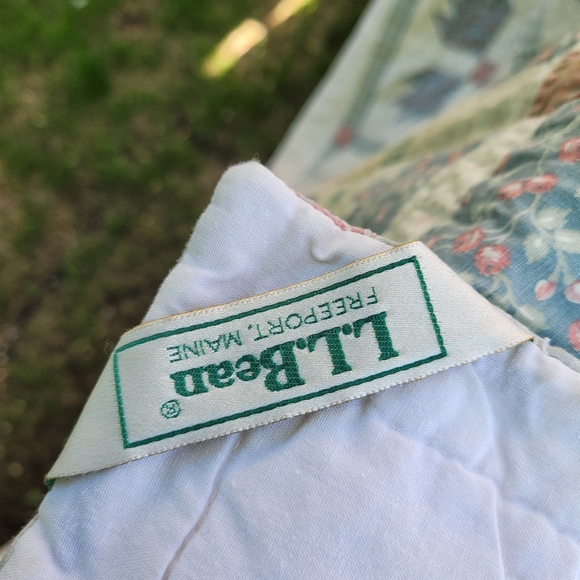 Vintage LL Bean patchwork quilt. - Picture 7 of 11
